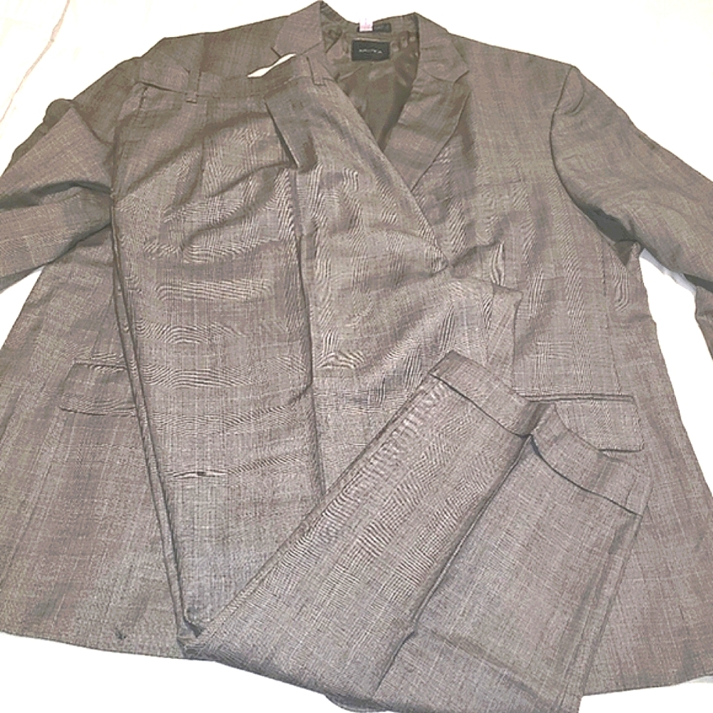 Nautica Suit - Grey